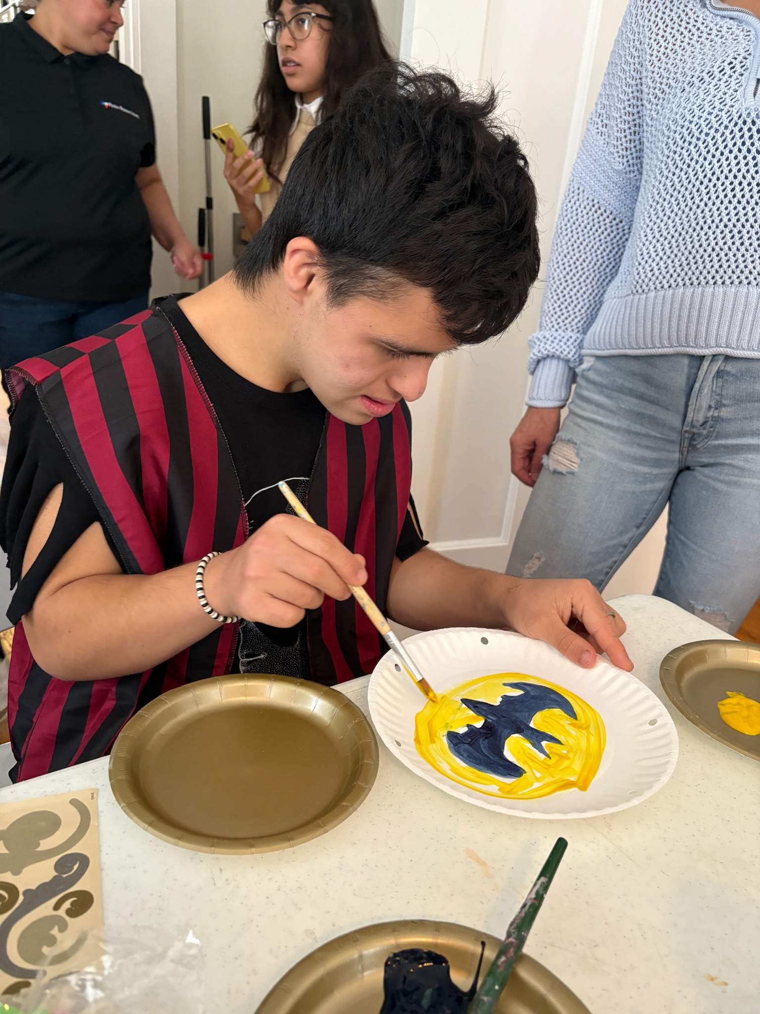Halloween arts and crafts event photo 7