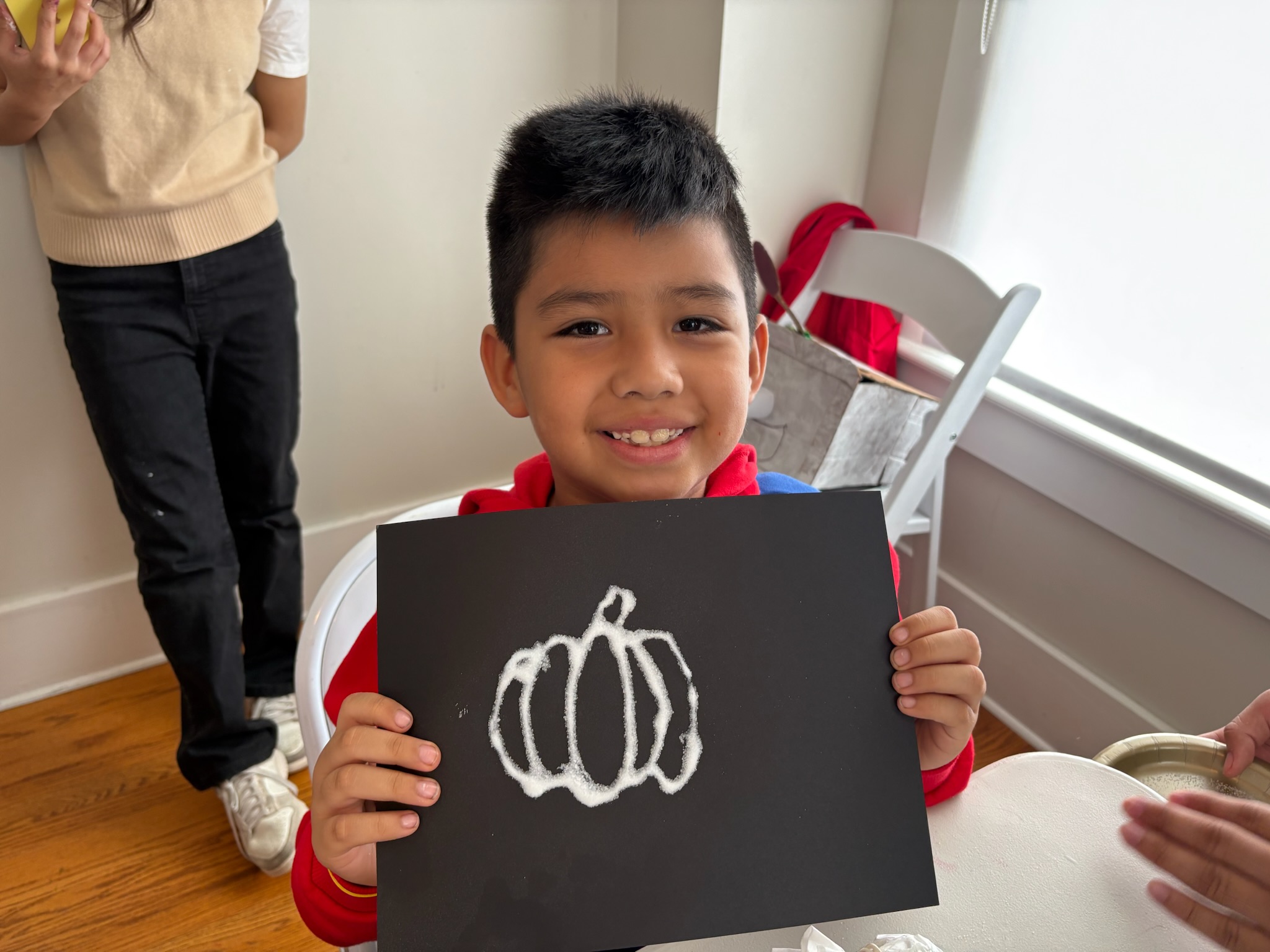 Halloween arts and crafts event photo 8